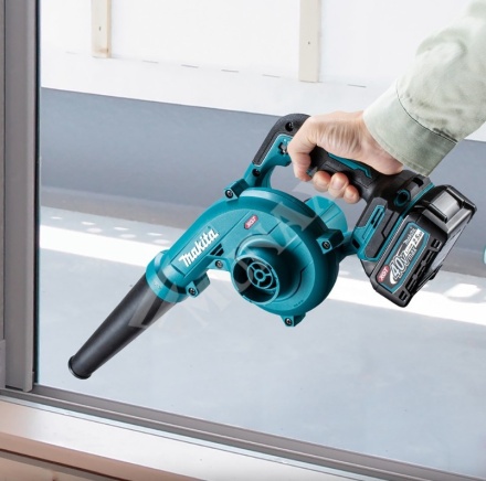 Suflantă cu acumulator Makita UB002GZ01